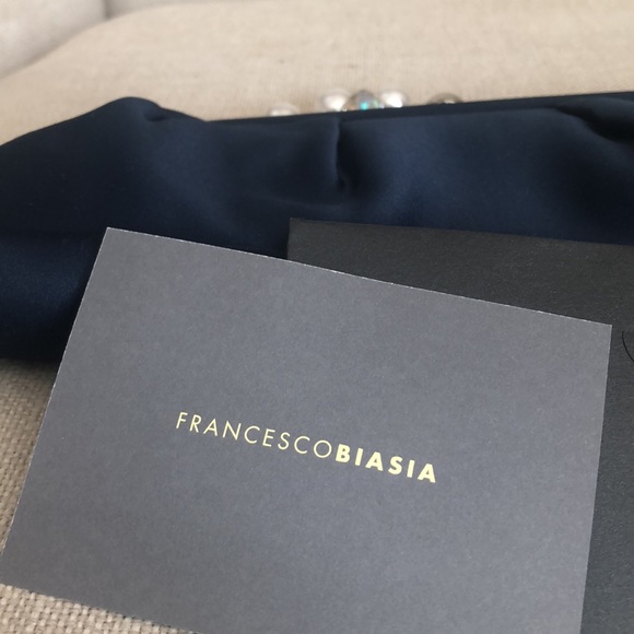 Shoulder satin bag with chain - Picture 10 of 10